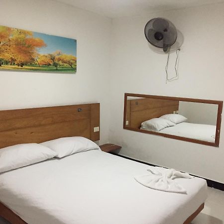 Hotel La Mansion 麦德林 外观 照片